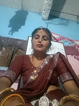 Snapshot of LUCKY_cut chatting on 10/10/25, 03:11 LUCKY cut online show from 10/10/25, 03:11