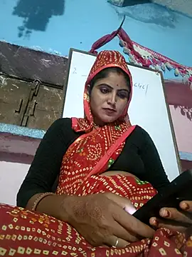 Snapshot of LUCKY_cut chatting on 10/14/25, 02:51 LUCKY cut online show from 10/14/25, 02:51