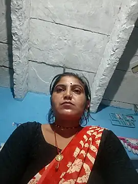 Snapshot of LUCKY_cut chatting on 10/24/25, 10:17 LUCKY cut online show from 10/24/25, 10:17