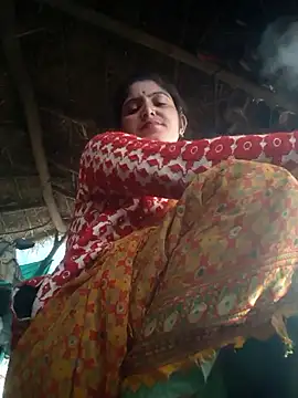 Snapshot of LUCKY_cut chatting on 11/18/25, 02:28 LUCKY cut online show from 11/18/25, 02:28