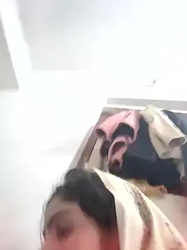 LUCKY cut online show from 12/22/25, 05:54