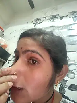 Snapshot of LUCKY_cut chatting on 03/25/26, 06:19 LUCKY cut online show from 03/25/26, 06:19