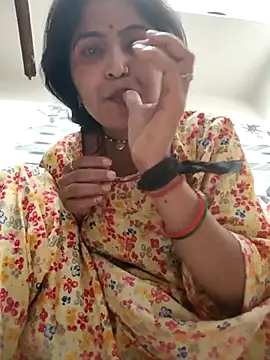 Snapshot of LUCKY_cut chatting on 03/27/26, 11:32 LUCKY cut online show from 03/27/26, 11:32