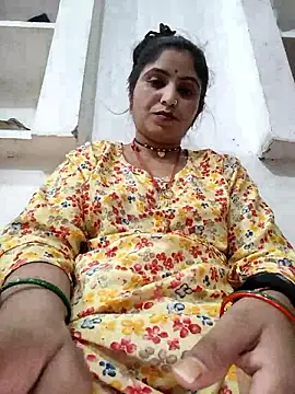 Snapshot of LUCKY_cut chatting on 04/12/26, 04:23 LUCKY cut online show from 04/12/26, 04:23