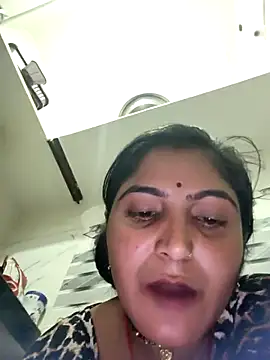 Snapshot of LUCKY_cut chatting on 04/16/26, 01:34 LUCKY cut online show from 04/16/26, 01:34