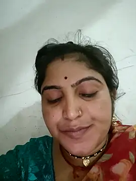 Snapshot of LUCKY_cut chatting on 04/18/26, 08:53 LUCKY cut online show from 04/18/26, 08:53