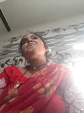 Snapshot of LUCKY_cut chatting on 04/24/26, 02:58 LUCKY cut online show from 04/24/26, 02:58