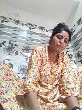 Snapshot of LUCKY_cut chatting on 04/26/26, 04:21 LUCKY cut online show from 04/26/26, 04:21