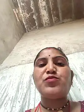 Snapshot of LUCKY_cut chatting on 04/27/26, 12:14 LUCKY cut online show from 04/27/26, 12:14