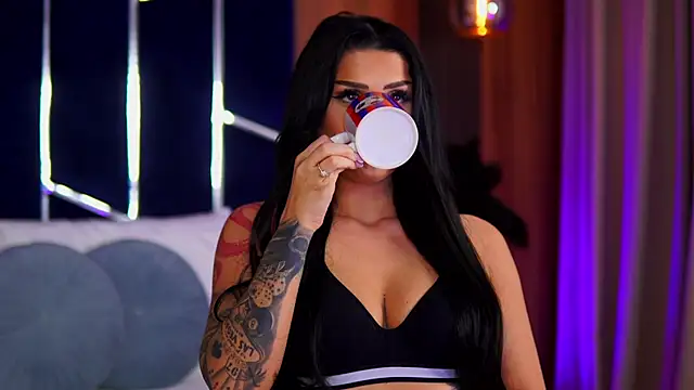 KylieKroftt online show from 02/07/26, 09:07