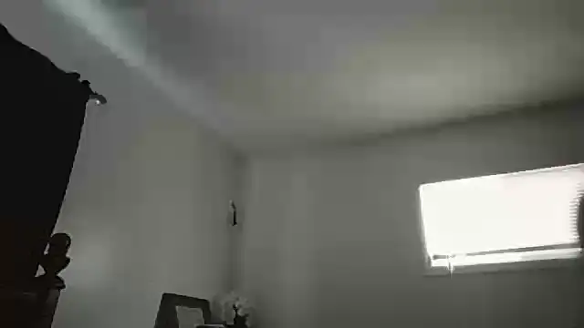 Snapshot of MrLeakyHelmet chatting on 12/02/25, 06:03 MrLeakyHelmet online show from 12/02/25, 06:03