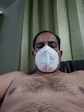 Snapshot of kkkk1882 chatting on 10/07/25, 08:33 kkkk1882 online show from 10/07/25, 08:33