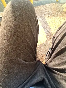 Snapshot of kkkk1882 chatting on 10/11/25, 03:28 kkkk1882 online show from 10/11/25, 03:28