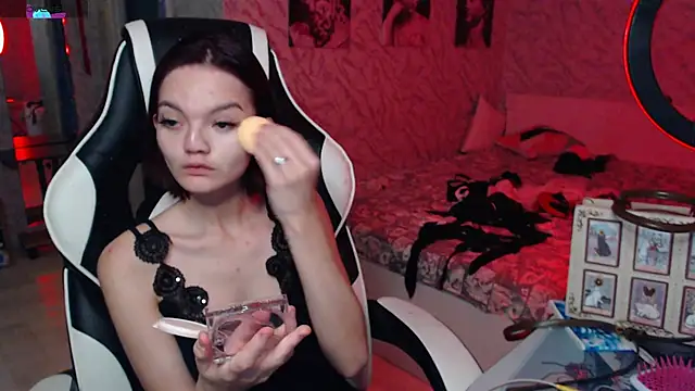 Kitti study online show from 10/31/25, 08:15