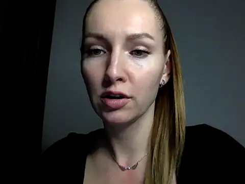 Snapshot of Varnyx chatting on 11/03/25, 09:16 Varnyx online show from 11/03/25, 09:16