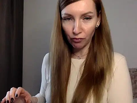 Snapshot of Varnyx chatting on 11/05/25, 10:48 Varnyx online show from 11/05/25, 10:48