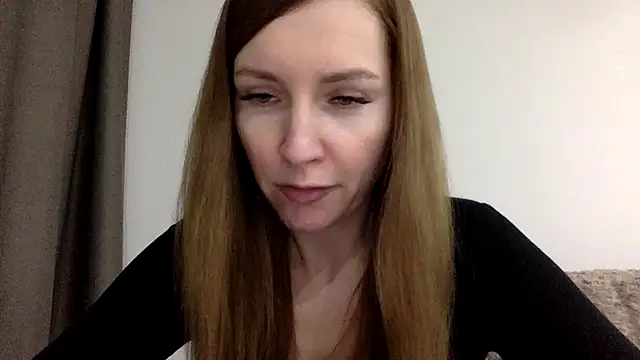 Snapshot of Varnyx chatting on 12/15/25, 06:12 Varnyx online show from 12/15/25, 06:12