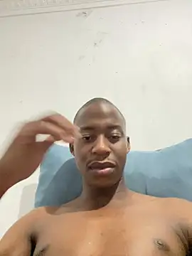 Snapshot of dick4mami chatting on 03/17/26, 04:32 dick4mami online show from 03/17/26, 04:32