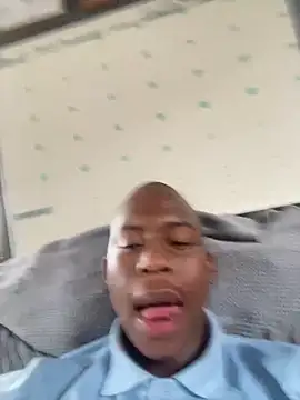 Snapshot of dick4mami chatting on 04/17/26, 12:41 dick4mami online show from 04/17/26, 12:41