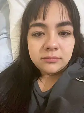 Snapshot of jasmincollin_ chatting on 10/17/25, 05:48 jasmincollin online show from 10/17/25, 05:48