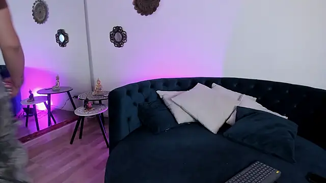 jasmincollin  online show from 03/29/26, 02:00