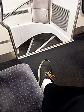 Snapshot of YourBigOne20 chatting on 10/15/25, 10:21 YourBigOne20 online show from 10/15/25, 10:21