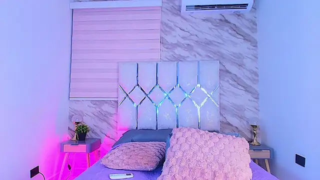 Snapshot of collet_1 chatting on 03/18/26, 12:30 collet 1 online show from 03/18/26, 12:30