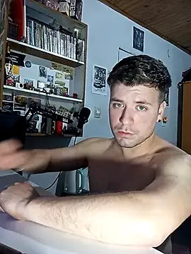 Snapshot of ferrari1996 chatting on 09/18/25, 05:09 ferrari1996 online show from 09/18/25, 05:09