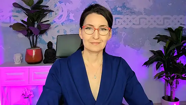 UnaTerra online show from 11/15/25, 05:05