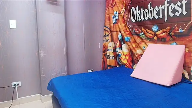 Snapshot of sofi_hils chatting on 09/27/25, 11:59 sofi hils online show from 09/27/25, 11:59