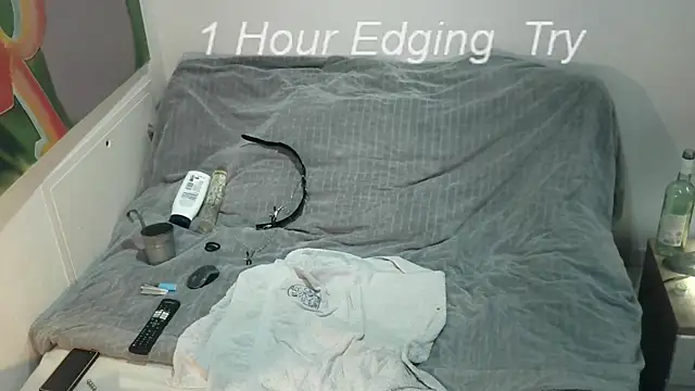 Snapshot of EdelHolz91 chatting on 11/16/25, 07:08 EdelHolz91 online show from 11/16/25, 07:08