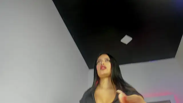 Miss  pretty online show from 12/16/25, 03:33