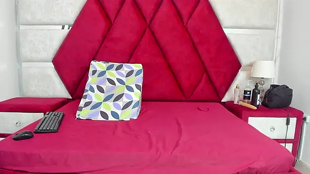 Kity spiderr online show from 03/12/26, 12:33