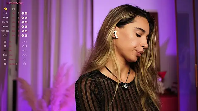 ItalianGirl online show from 09/17/25, 06:53