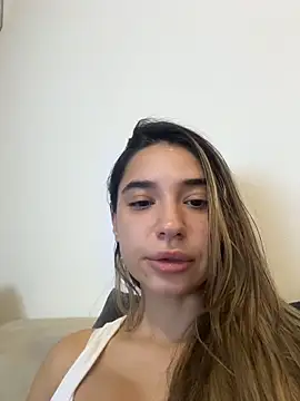 Snapshot of ItalianGirl chatting on 11/20/25, 10:20 ItalianGirl online show from 11/20/25, 10:20