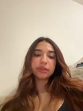 Snapshot of ItalianGirl chatting on 11/21/25, 05:33 ItalianGirl online show from 11/21/25, 05:33