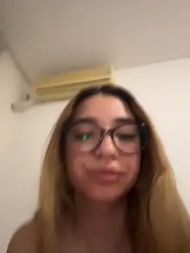 Snapshot of ItalianGirl chatting on 03/30/26, 05:47 ItalianGirl online show from 03/30/26, 05:47