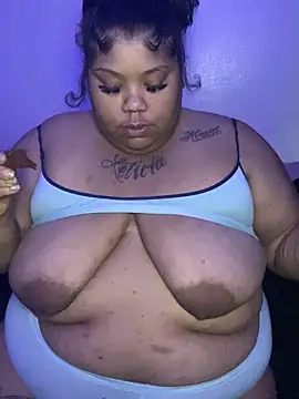 BlaxicanaMami online show from 10/12/25, 09:03