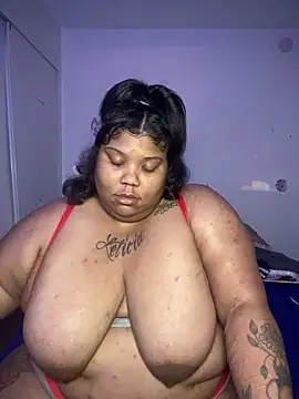 BlaxicanaMami online show from 10/20/25, 08:04