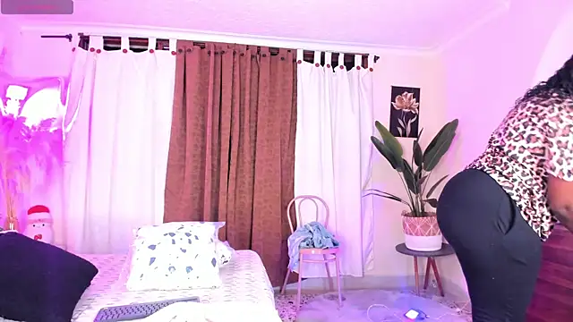 ViolettGomez 93 online show from 05/01/26, 01:32