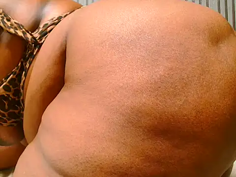 Snapshot of ROYALASS25 chatting on 01/16/26, 07:07 ROYALASS25 online show from 01/16/26, 07:07