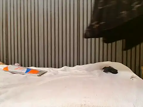 Snapshot of ROYALASS25 chatting on 02/14/26, 09:28 ROYALASS25 online show from 02/14/26, 09:28