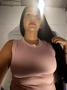 karly hot  online show from 04/16/26, 11:07