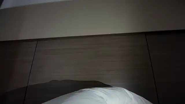 Snapshot of Liiz_01 chatting on 11/25/25, 02:55 Liiz 01 online show from 11/25/25, 02:55