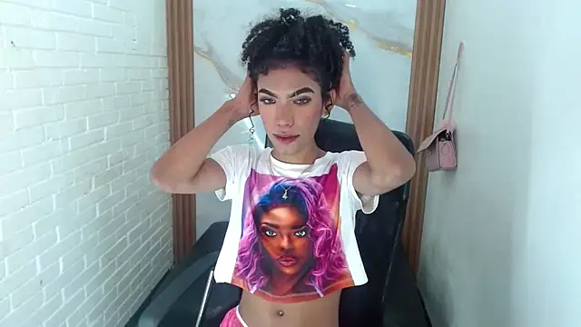 Snapshot of Penelopee_Rouse chatting on 10/10/25, 07:35 Penelopee Rouse online show from 10/10/25, 07:35