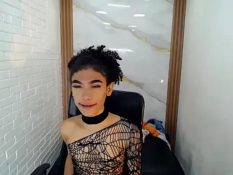 Snapshot of Penelopee_Rouse chatting on 10/16/25, 08:21 Penelopee Rouse online show from 10/16/25, 08:21