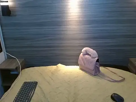 Snapshot of Penelopee_Rouse chatting on 11/23/25, 12:54 Penelopee Rouse online show from 11/23/25, 12:54