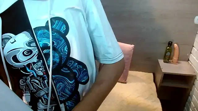 Snapshot of Penelopee_Rouse chatting on 11/26/25, 08:10 Penelopee Rouse online show from 11/26/25, 08:10