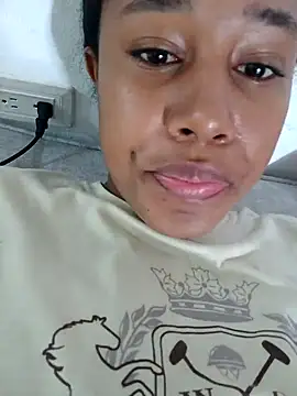 MoniqueMulberry online show from 10/05/25, 07:45