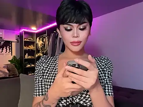 erotictsmonica online show from 05/05/26, 02:41